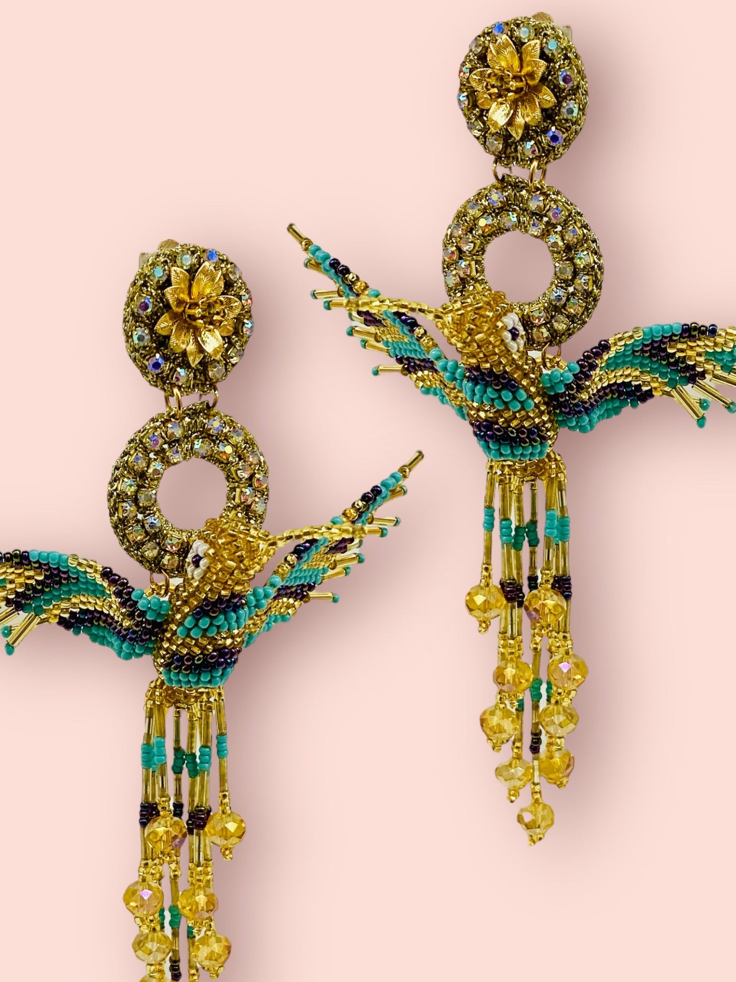 Aretes Colibrí tótem turquesa y dorado