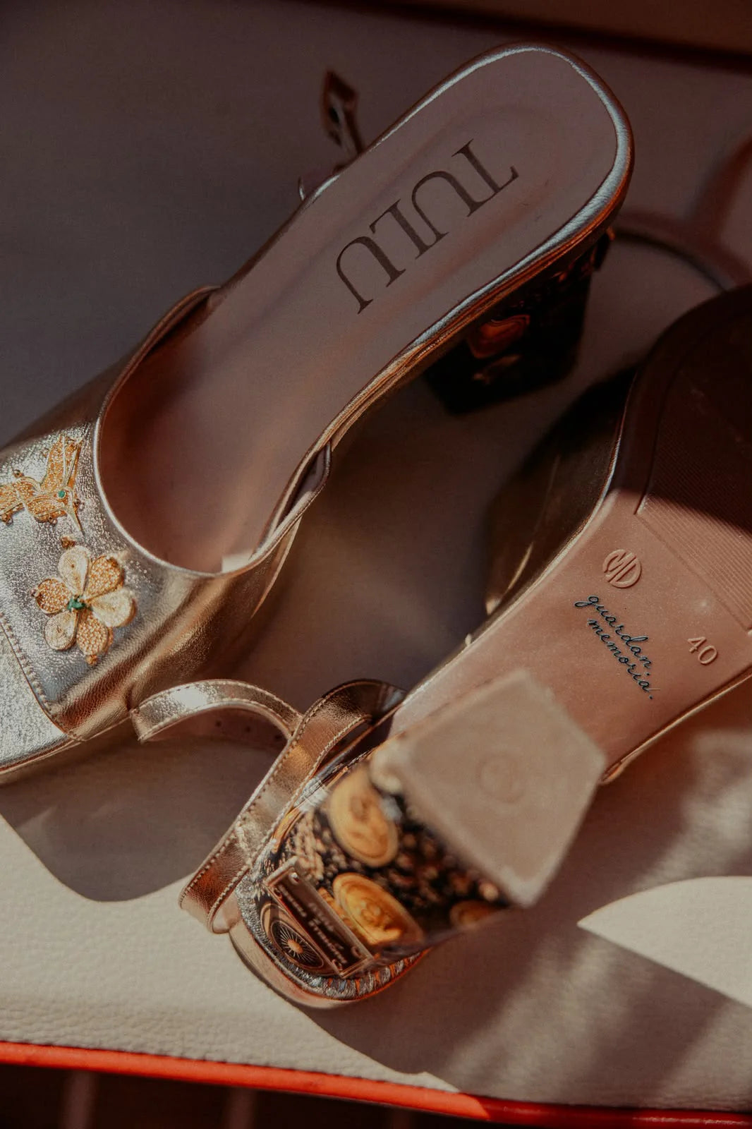 Tacones escultóricos Esmeralda de Casco  • MICHELLE FERRER x TULU