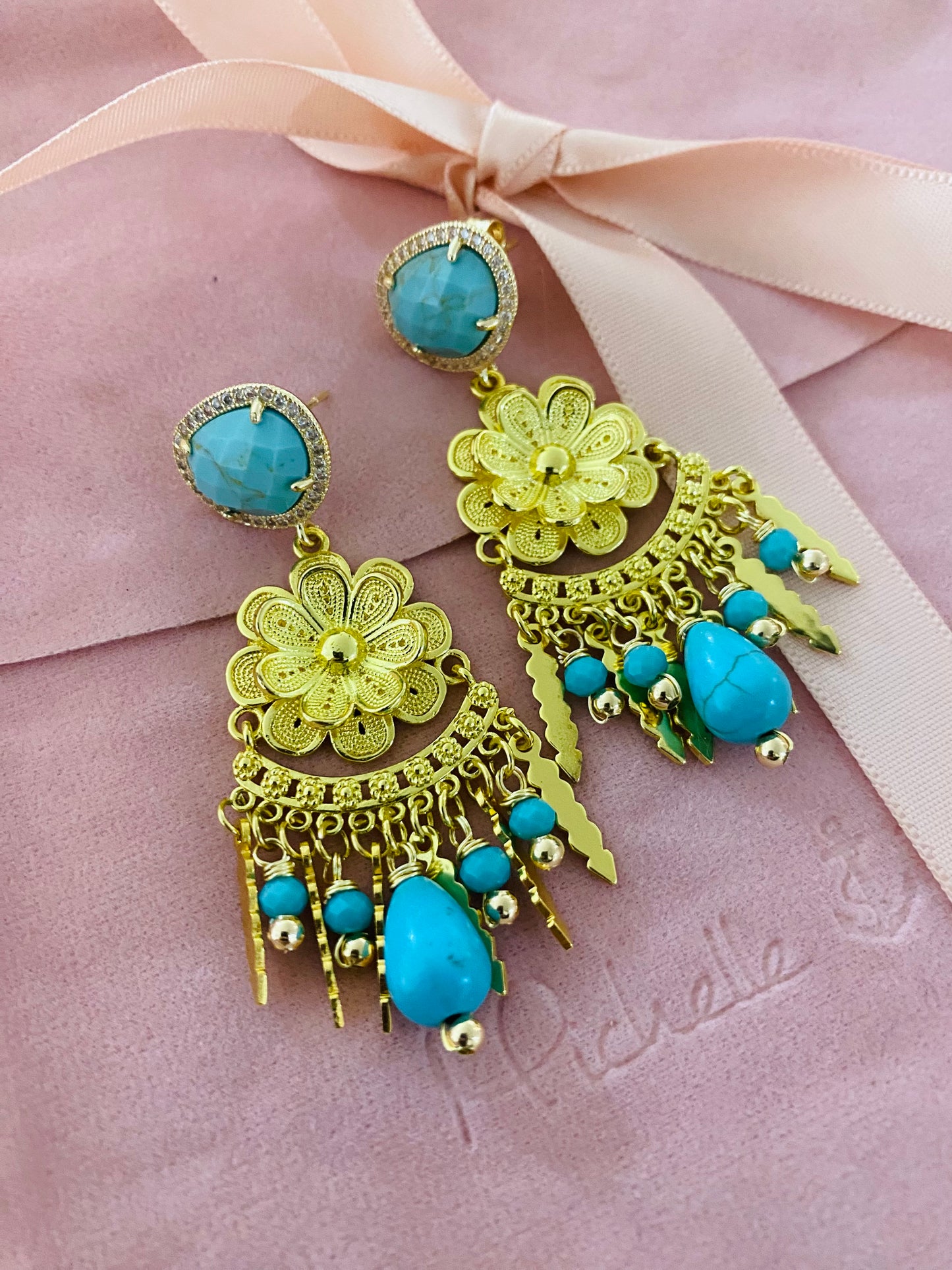 Aretes Diana pollera con Turquesas