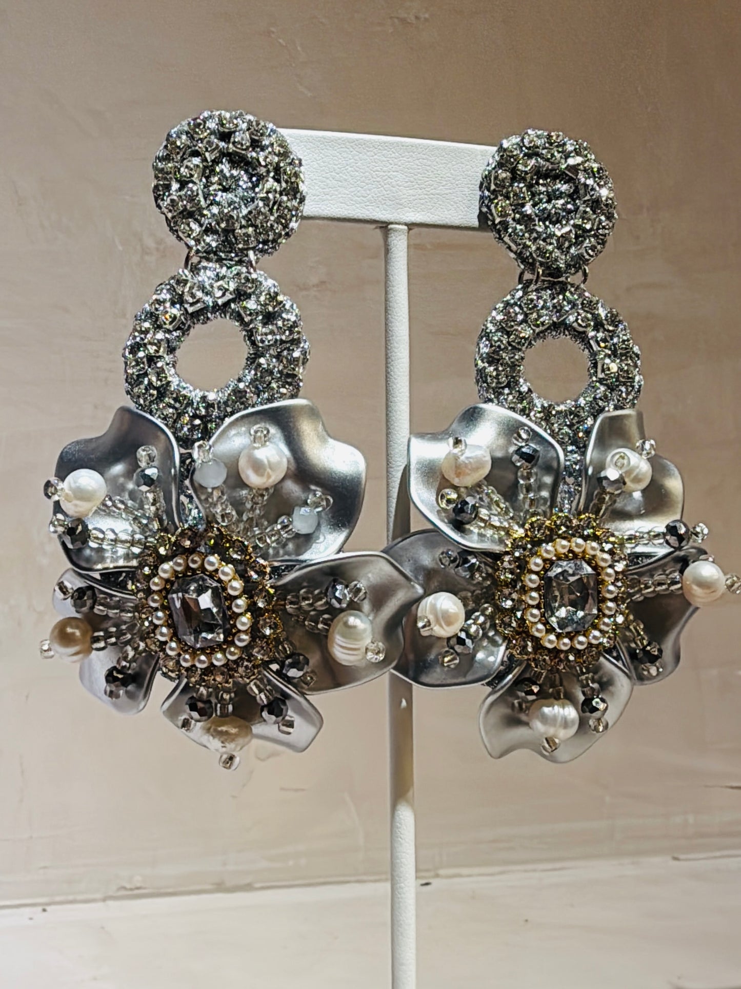 Aretes Amalia edición especial Silver y Perlas