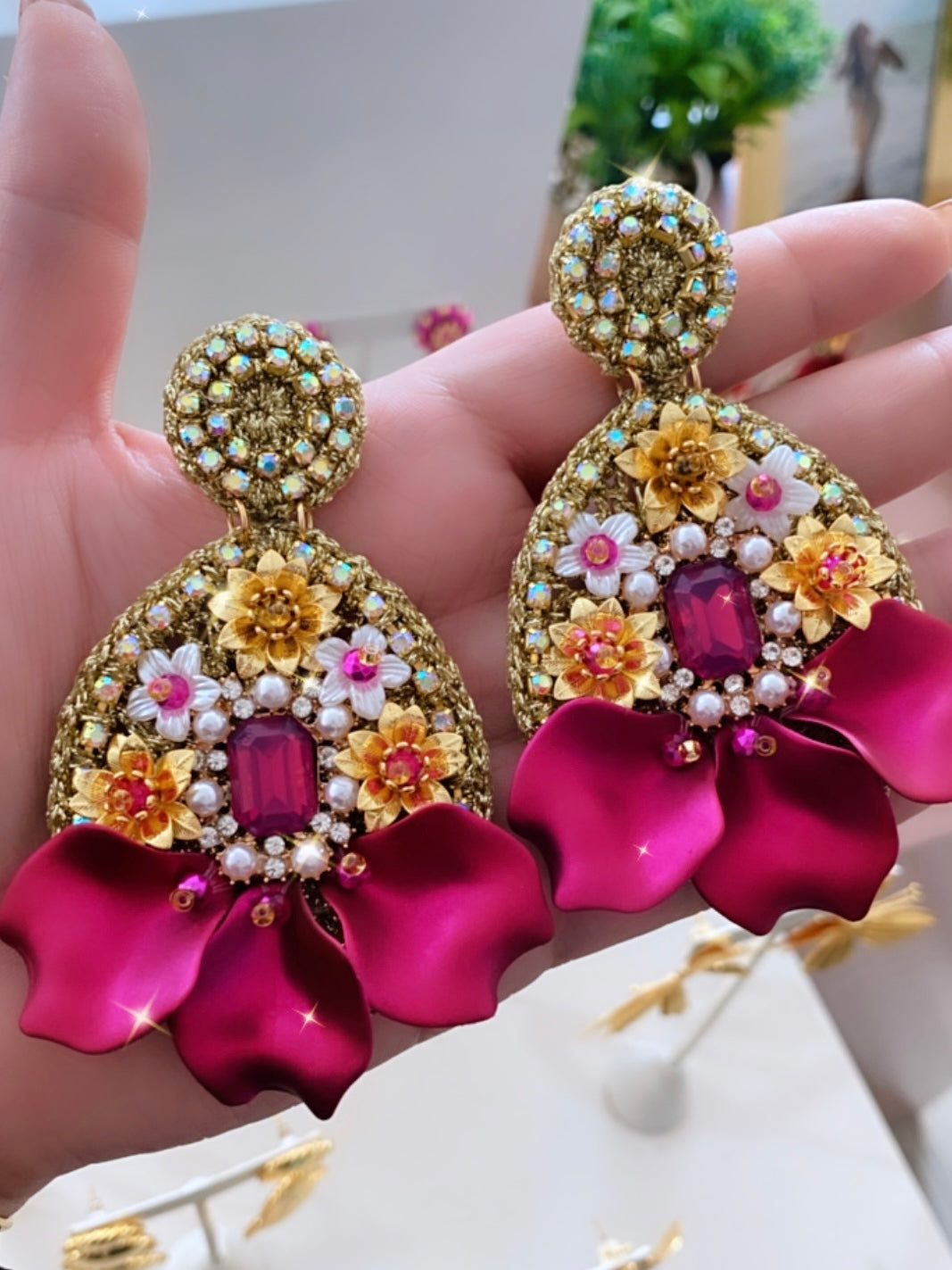 Aretes Carmen La isla de las Flores en Deep Fuchsia