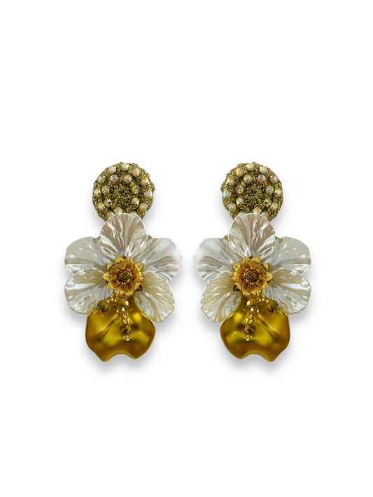 Aretes flor del Espíritu Santo pétalo blanco y dorado